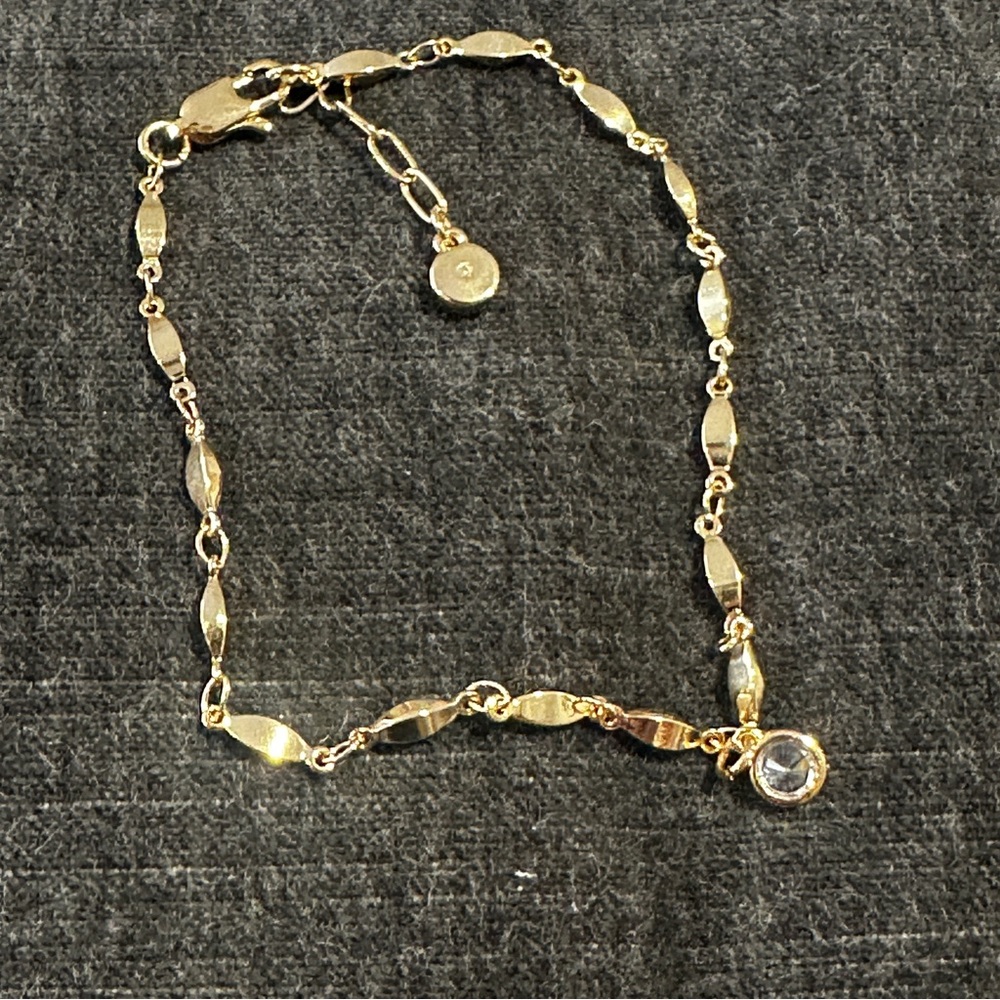 NEW Ettika Gold Plated rhinestone accent bracelet with pouch - Picture 6 of 6